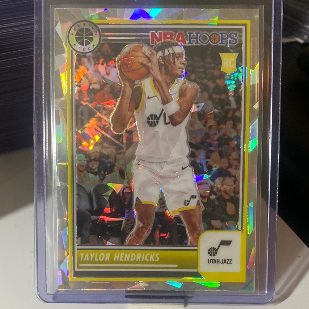 NBA Hoops Taylor Hendricks Rookie Card